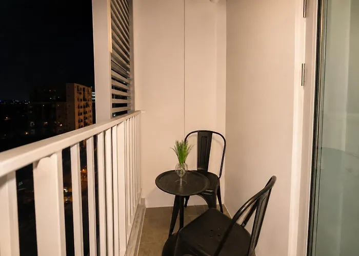 Luxury 1br With Pool And Gym At Park Mckinley West A *