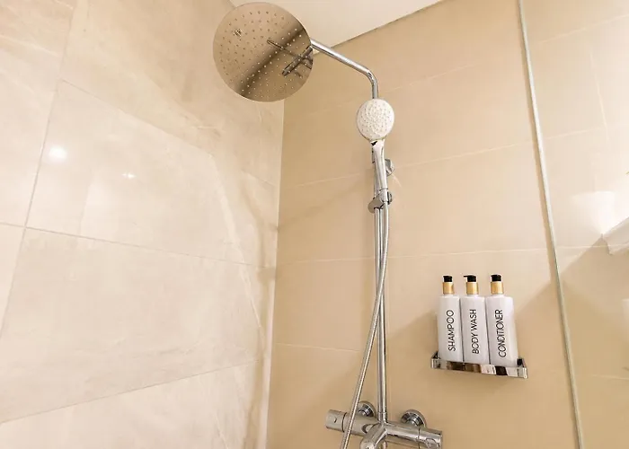 Luxury 1br With Pool And Gym At Park Mckinley West A Apartamento