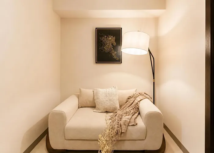 Luxury 1br With Pool And Gym At Park Mckinley West A
