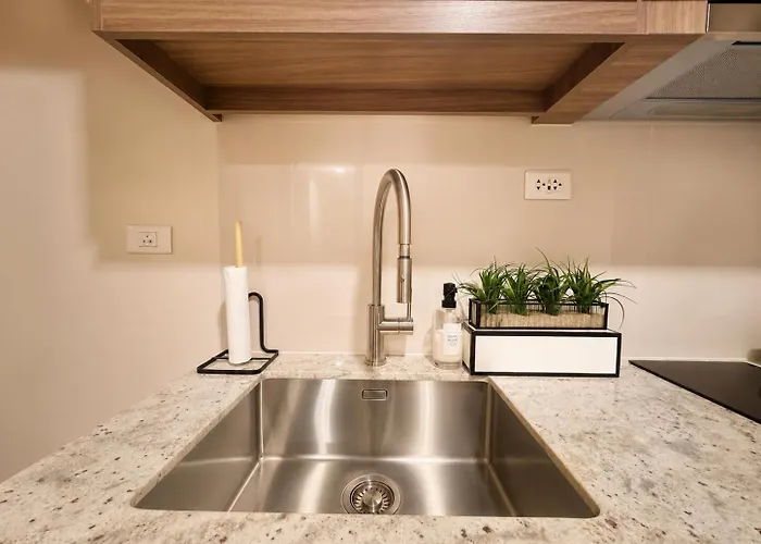 Luxury 1br With Pool And Gym At Park Mckinley West A *